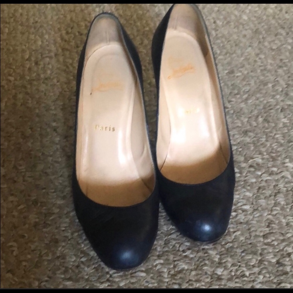 Christian louboutin simple pump